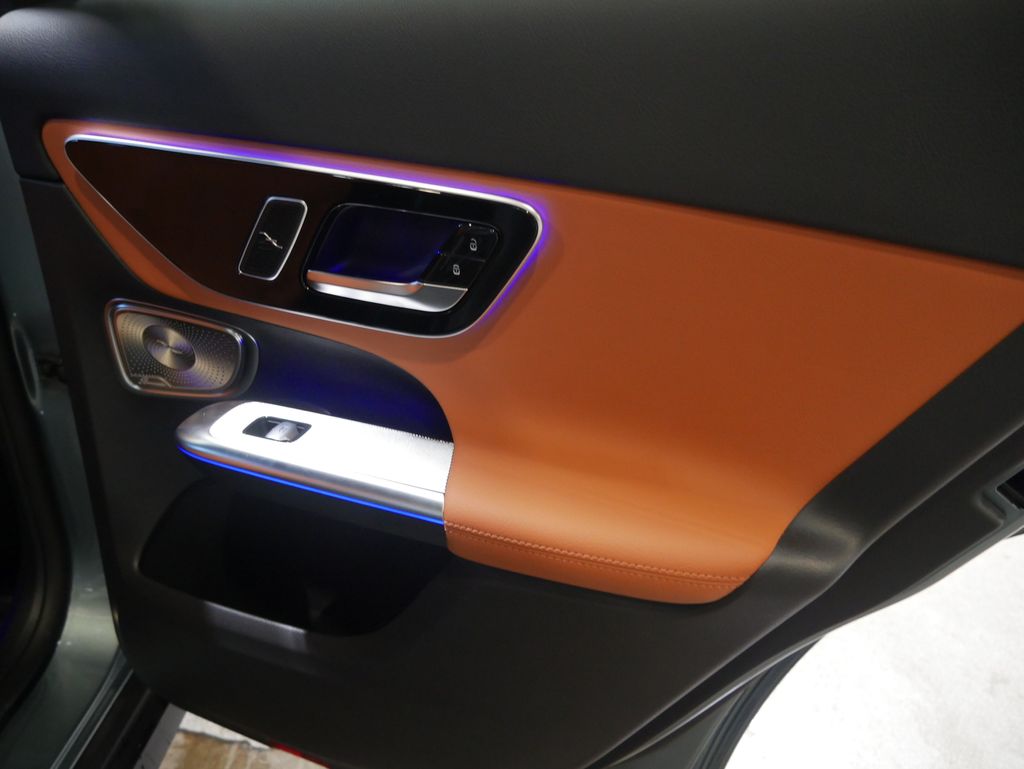 Thumbnail: 2026 Mercedes-Benz GLC - 30