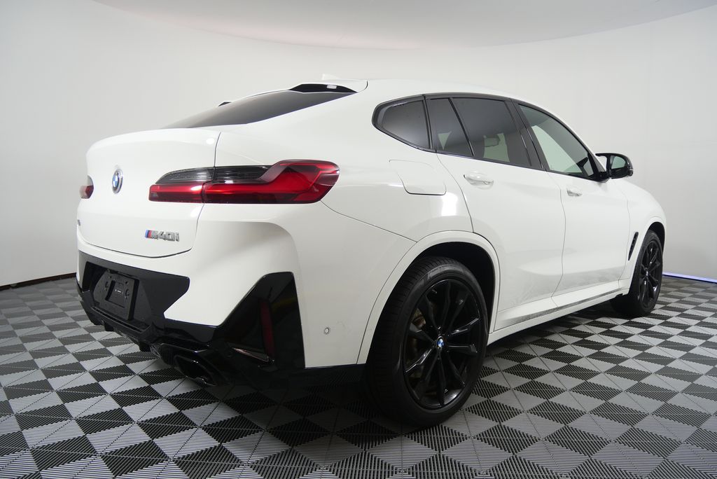 Thumbnail: 2024 BMW X4 - 3