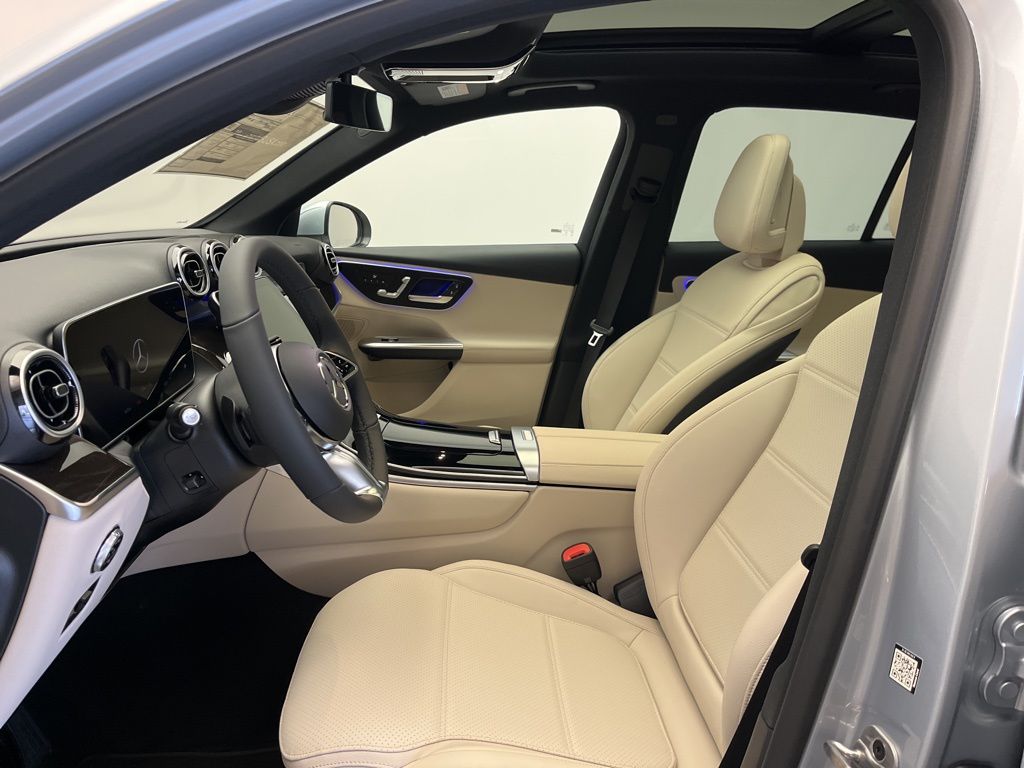 Thumbnail: 2026 Mercedes-Benz GLC - 13