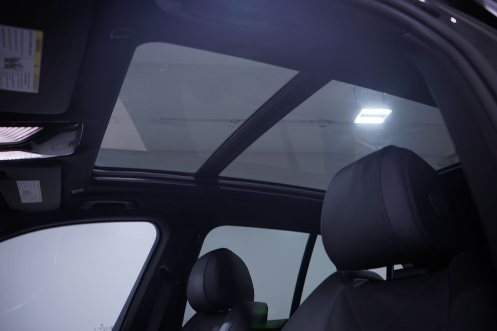 Thumbnail: 2026 BMW X5 - 8