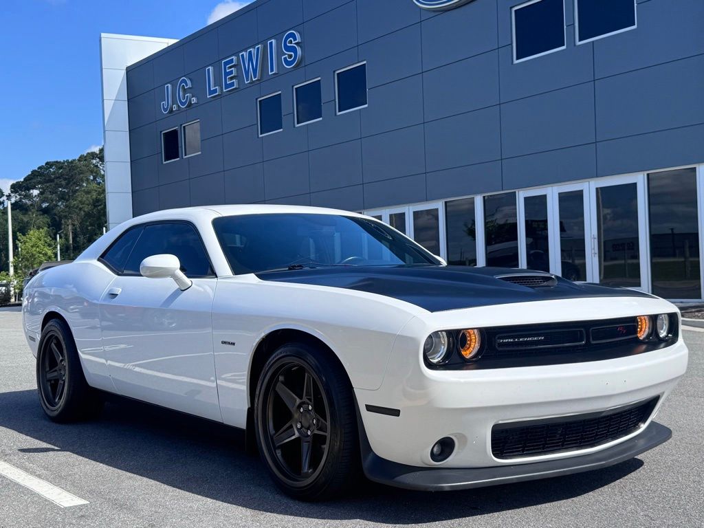 White 2019 Dodge Challenger R/T RWD Coupe Rear-Wheel Drive 8-Speed Automatic