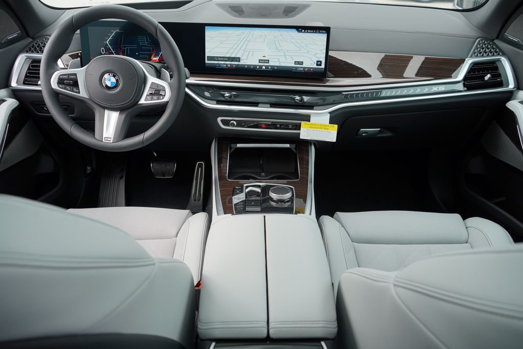 Thumbnail: 2026 BMW X5 - 13