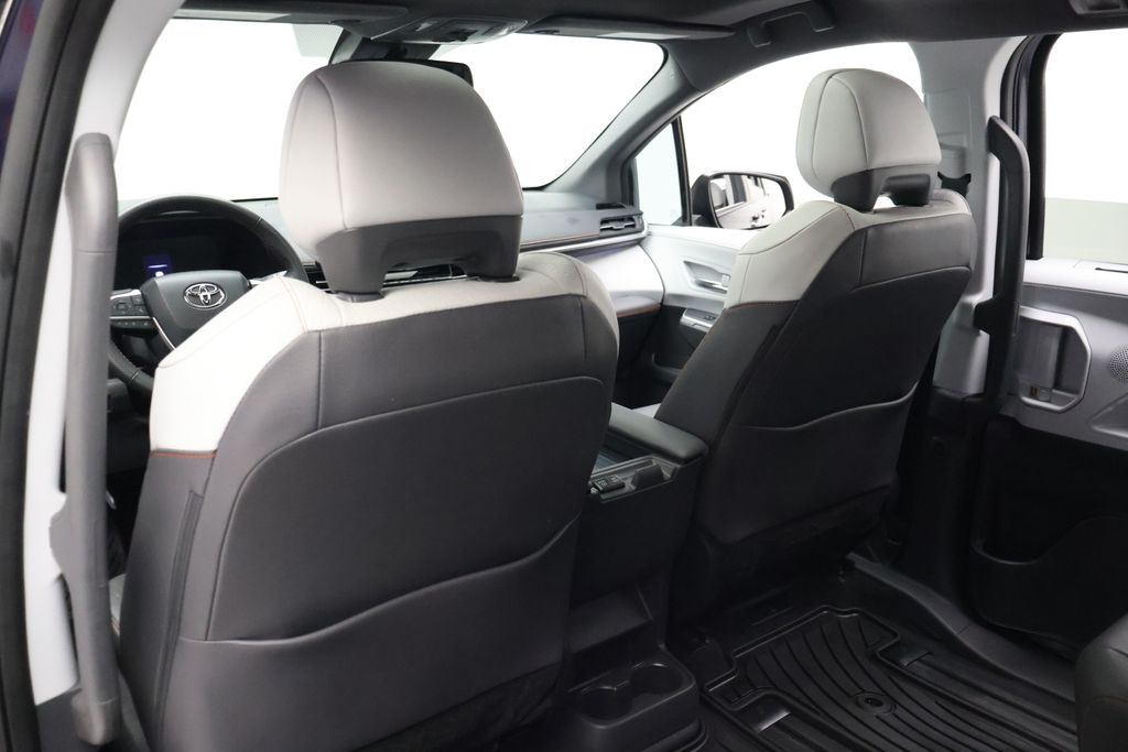Thumbnail: 2024 Toyota Sienna - 20