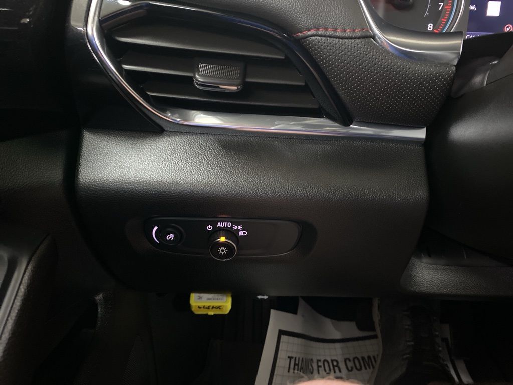 2023 Chevrolet Traverse RS photo