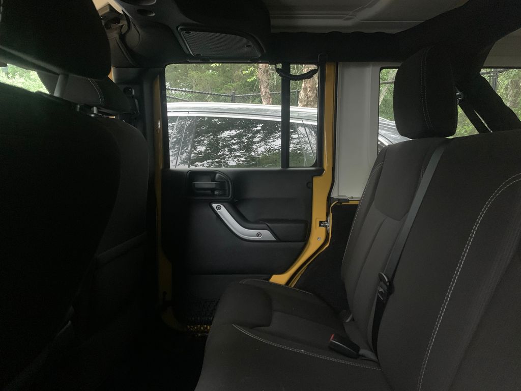 Thumbnail: 2015 Jeep Wrangler - 11
