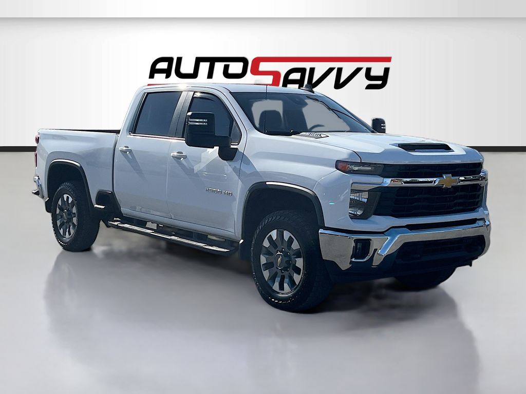 2024 Chevrolet Silverado HD LT 4WD Crew Cab Standard Box's photo