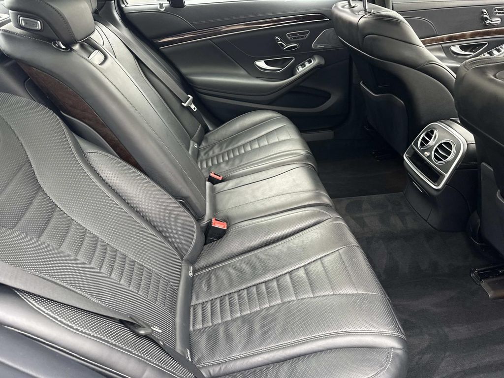 Thumbnail: 2020 Mercedes-Benz S-Class - 24