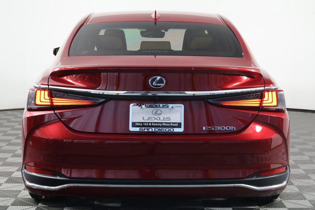 Thumbnail: 2019 Lexus ES - 5