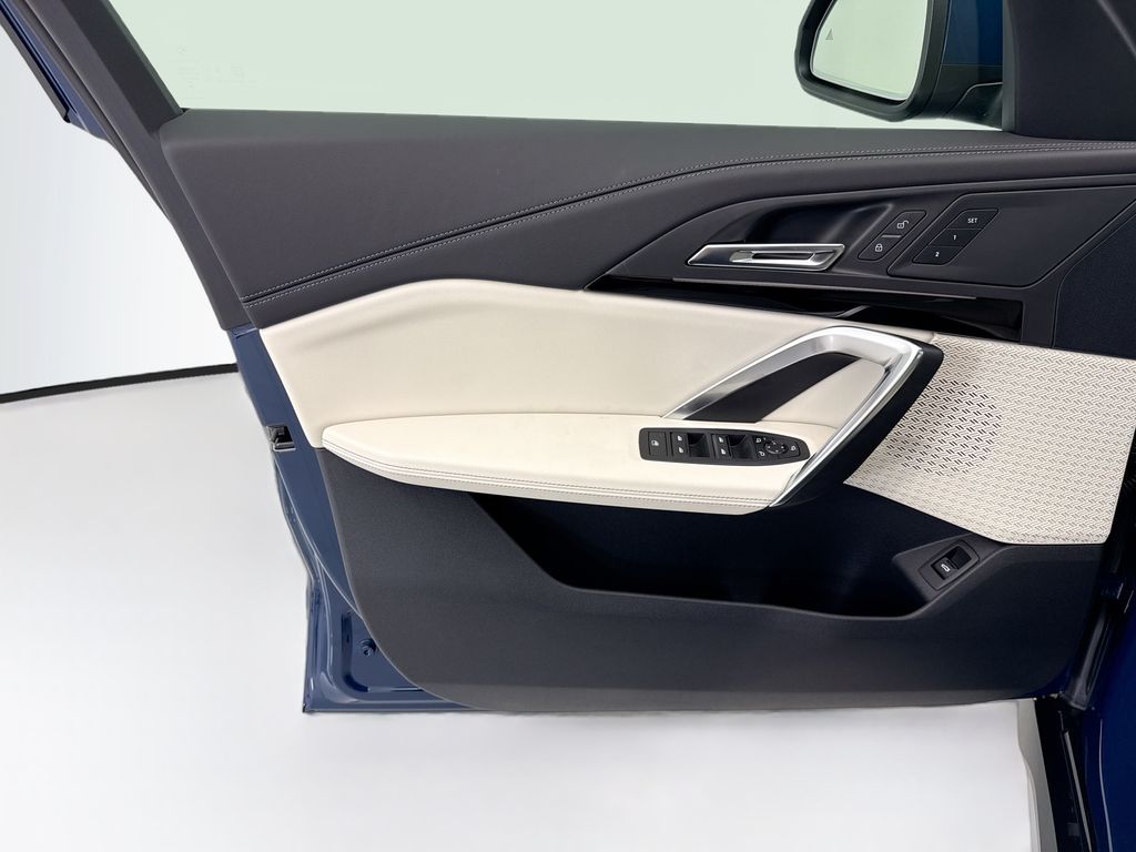 Thumbnail: 2026 BMW X1 - 23