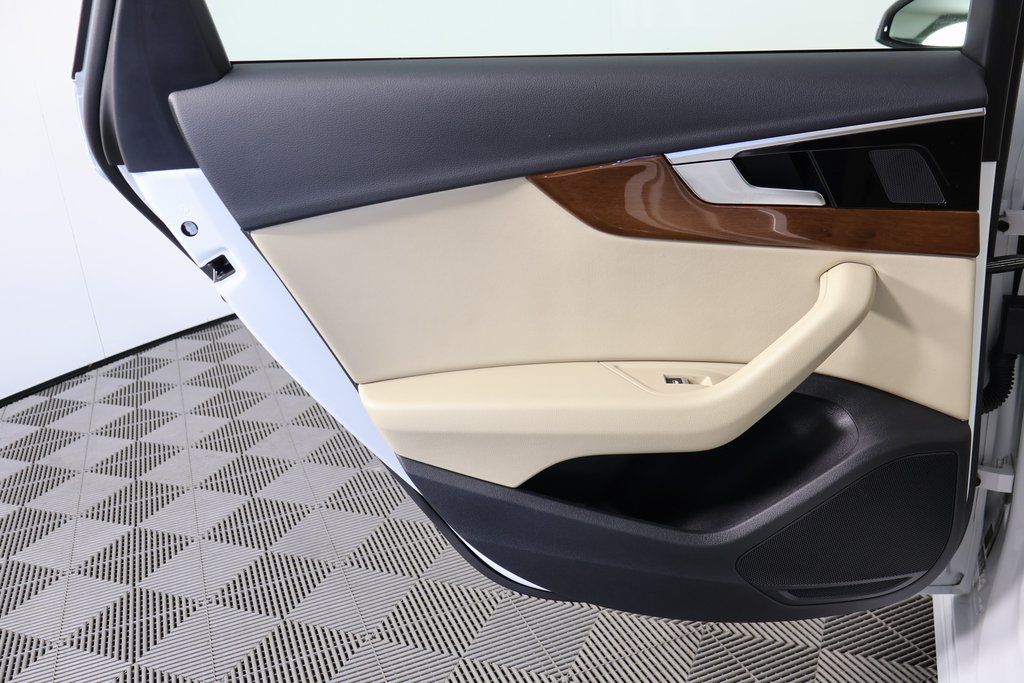 Thumbnail: 2023 Audi A4 - 13