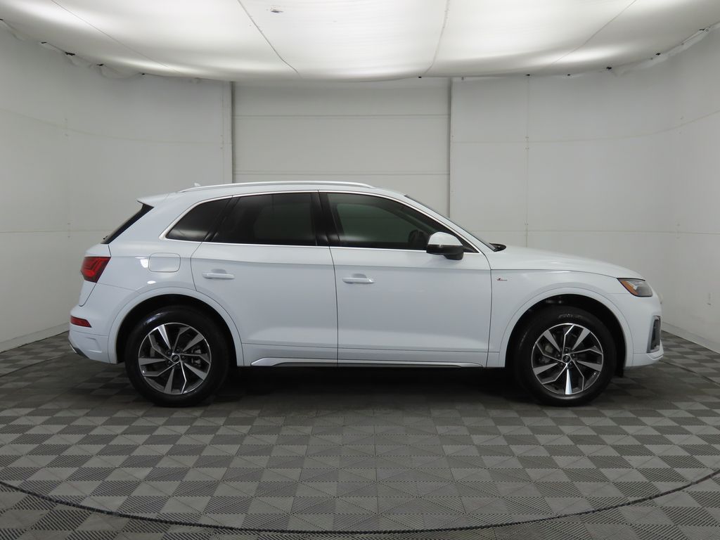 Thumbnail: 2023 Audi Q5 - 4