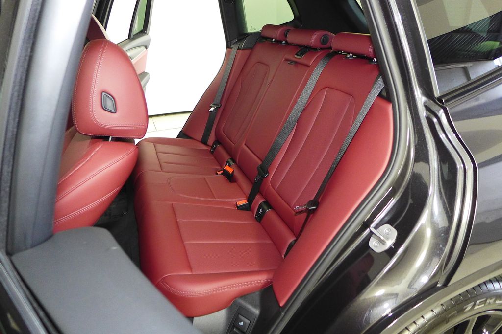 Thumbnail: 2023 BMW X3 - 21