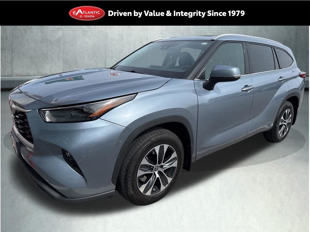 2022 Toyota Highlander XLE AWD