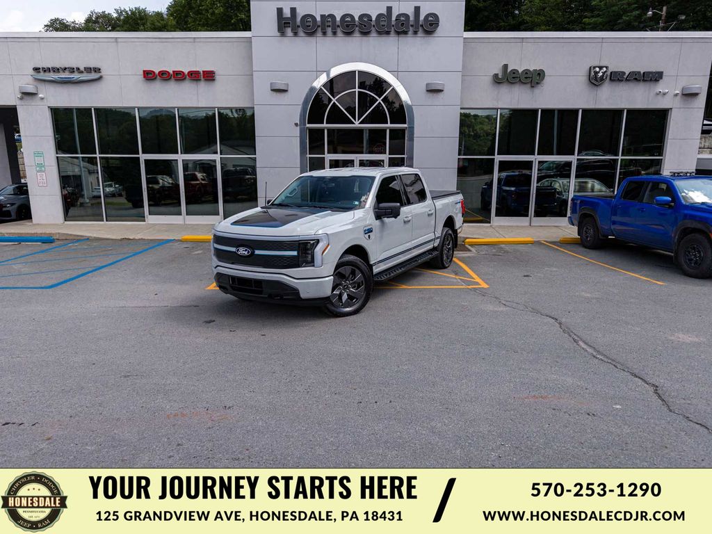 2024 Ford F-150 Lightning Flash SuperCrew AWD