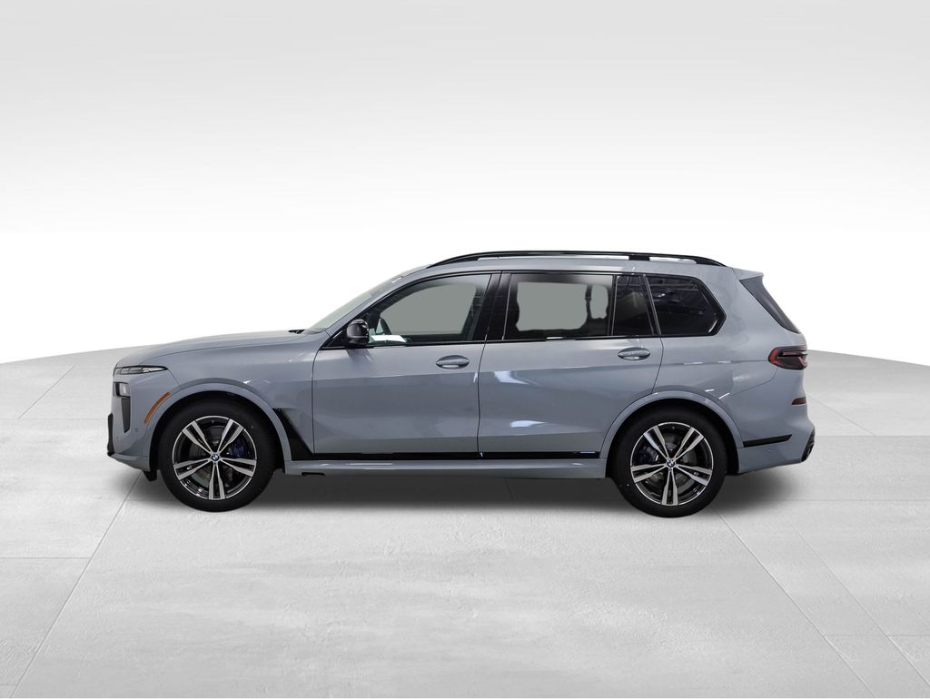 2025 BMW X7 M60i 2