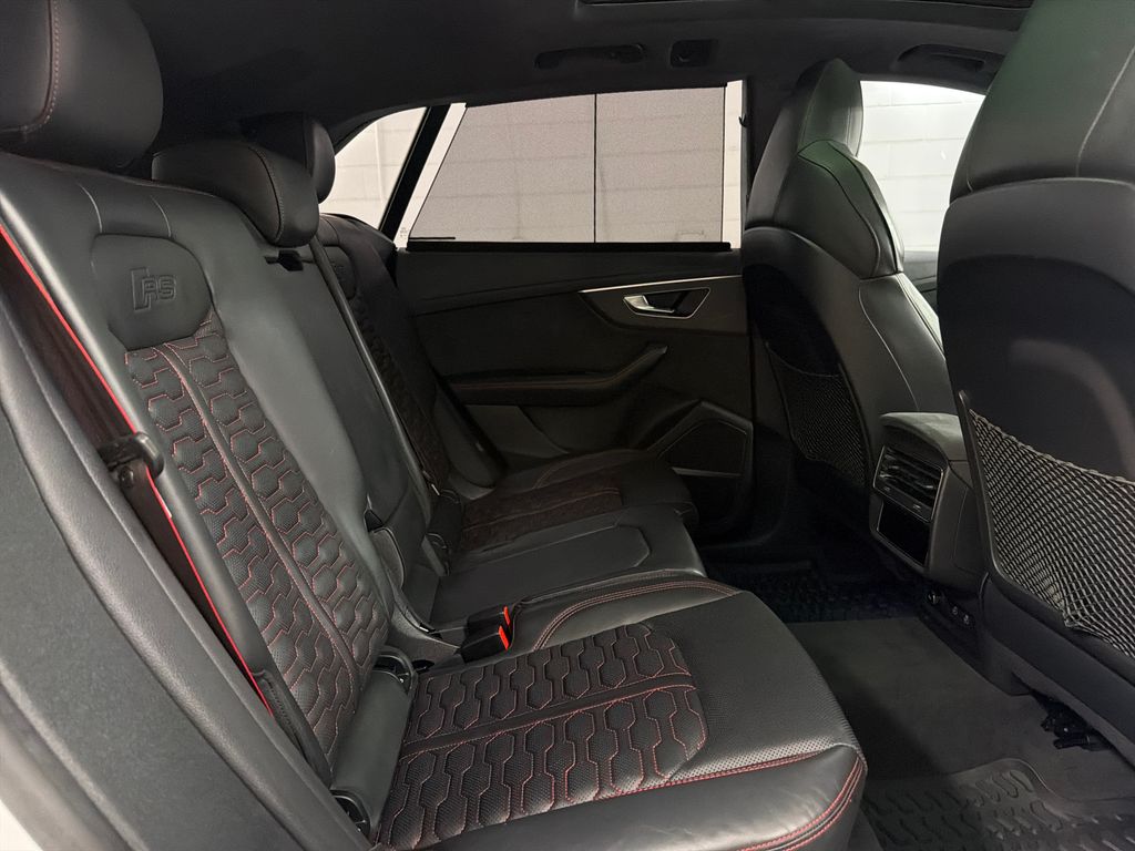 Used 2023  Audi 4.0T image 28