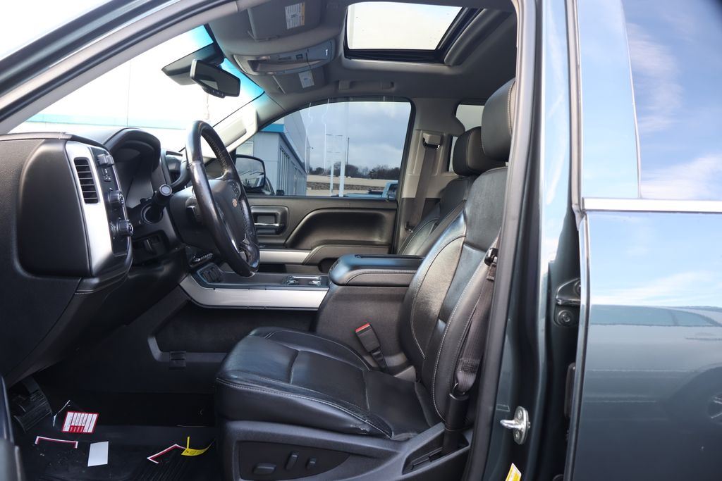 Thumbnail: 2017 Chevrolet Silverado 1500 - 12