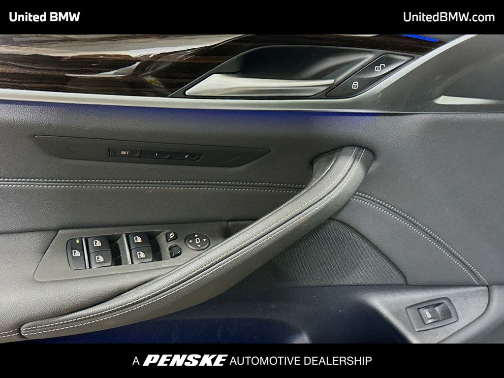 Thumbnail: 2023 BMW 5 Series - 3