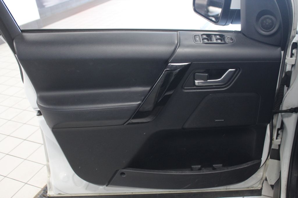 Thumbnail: 2014 Land Rover LR2 - 13