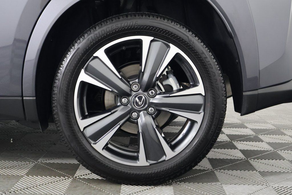 Thumbnail: 2025 Lexus UX - 16