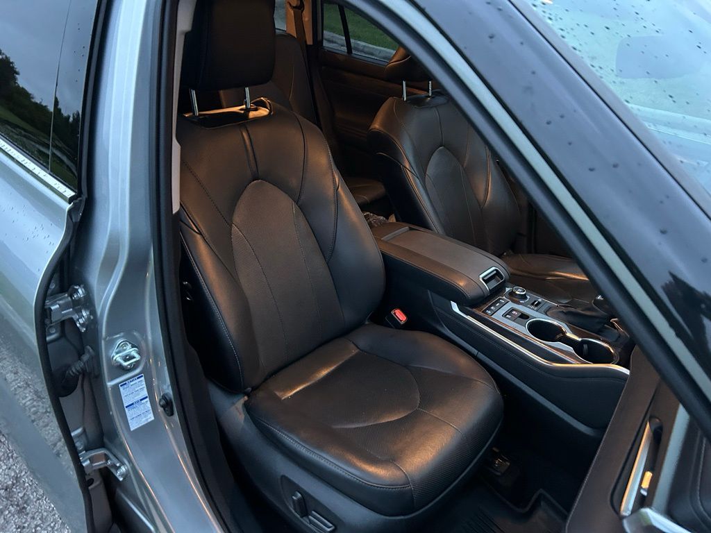 Thumbnail: 2021 Toyota Highlander - 15