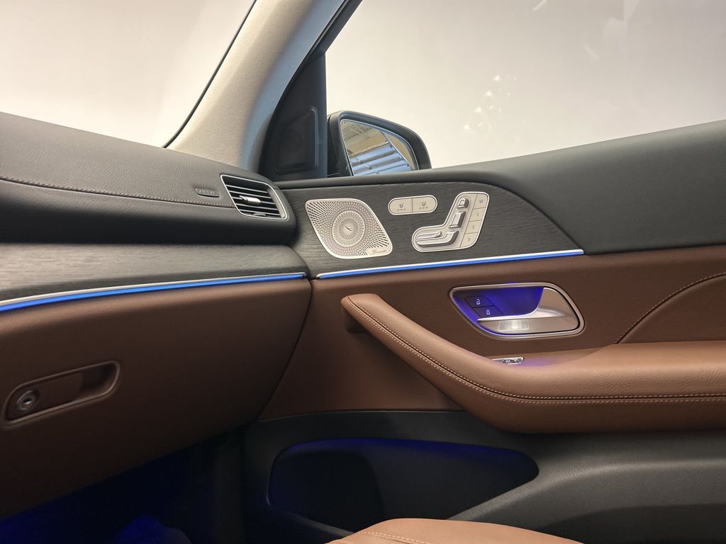 Thumbnail: 2026 Mercedes-Benz GLS - 22