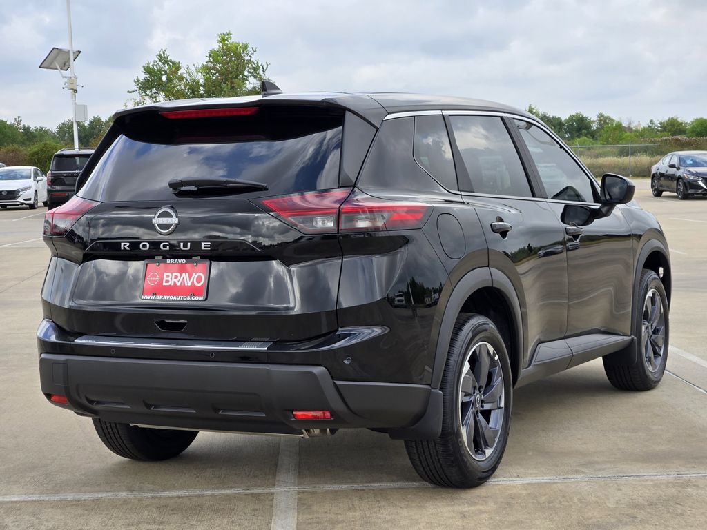 2026 Nissan Rogue SV - 2