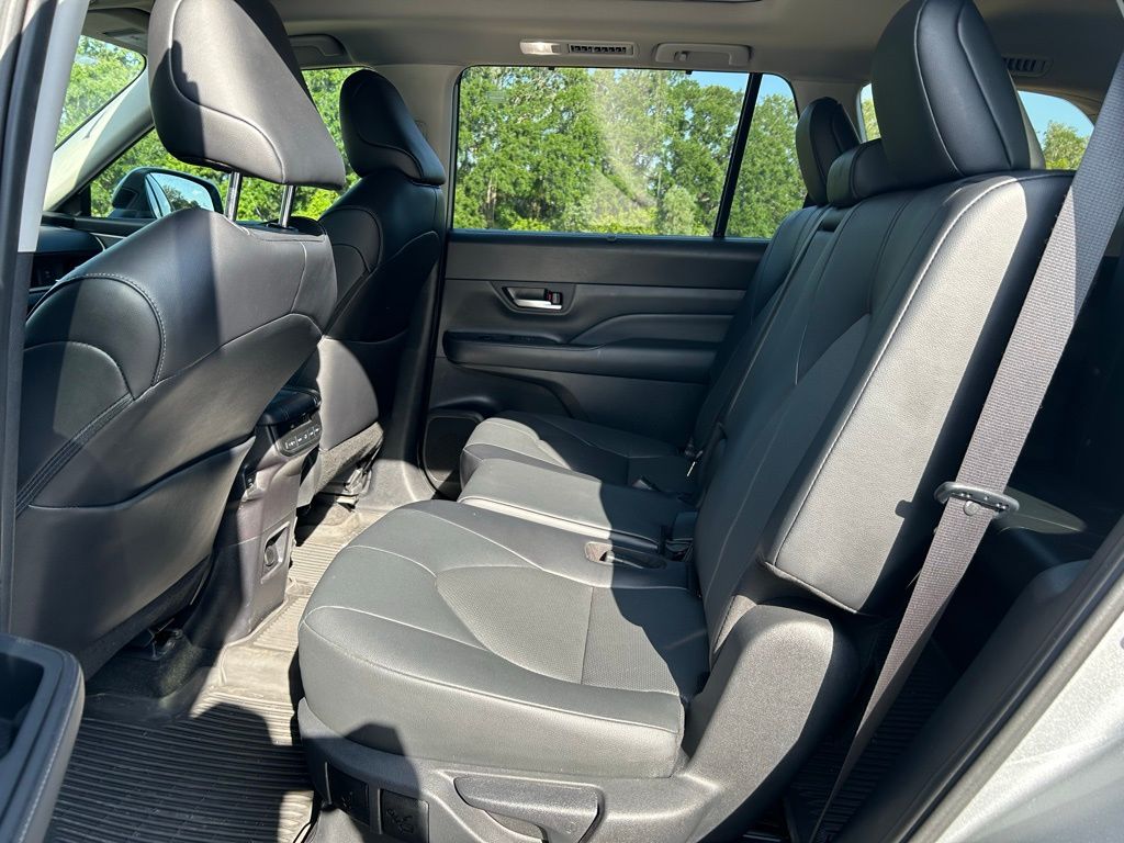 2024 Toyota Grand Highlander XLE 14