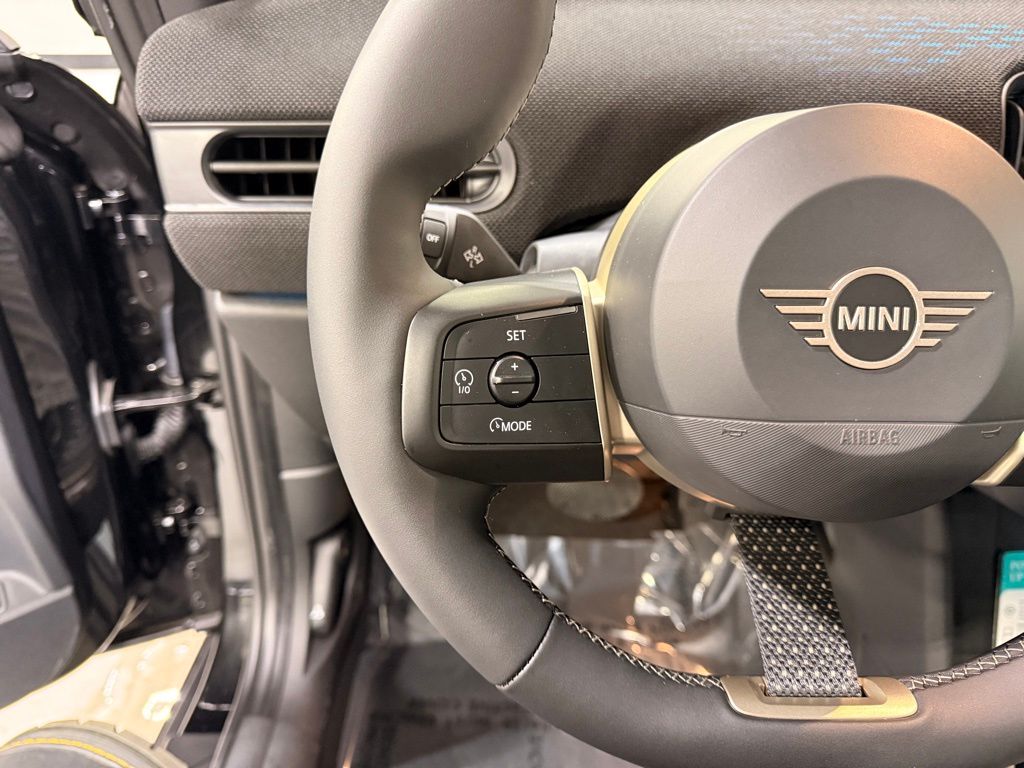 Thumbnail: 2026 MINI Cooper - 13