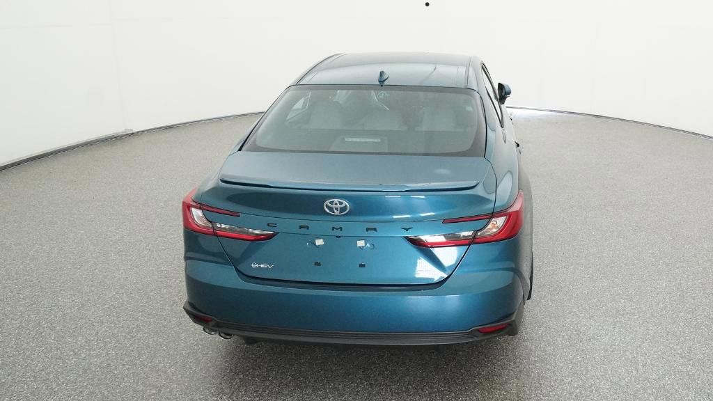 2025 Toyota Camry SE 11