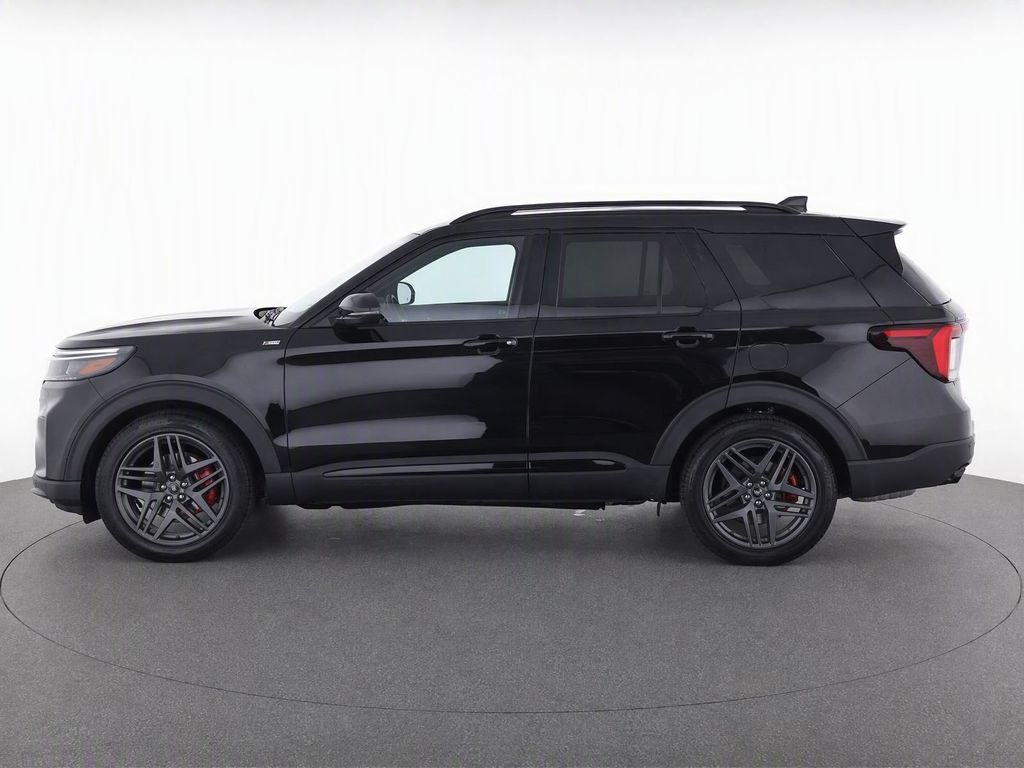 New 2026 Agate Black Metallic Ford ST-Line image 7