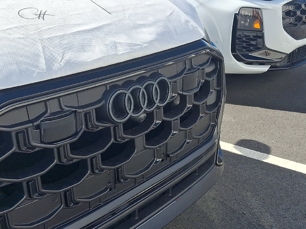 Thumbnail: 2027 Audi Q8 - 4