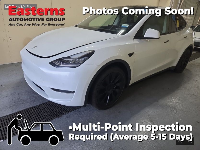 2022 Tesla Model Y Long Range Dual Motor All-Wheel Drive's photo