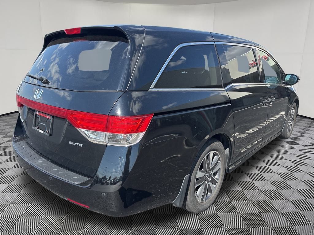 2015 Honda Odyssey Touring Elite photo 5