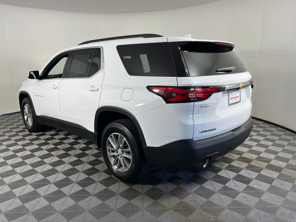 Thumbnail: 2023 Chevrolet Traverse - 3