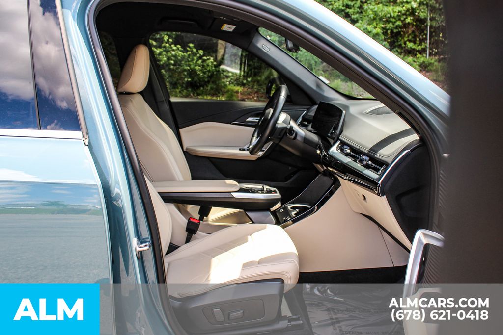 Used 2023 Green BMW xDrive28i image 21