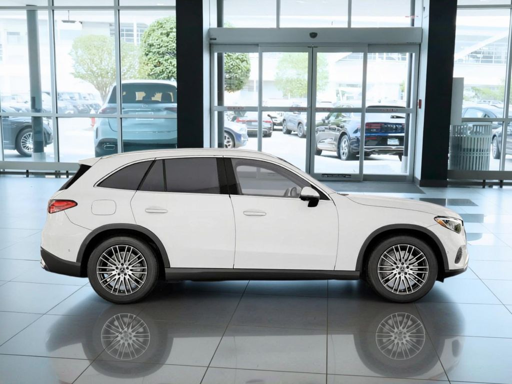 Thumbnail: 2026 Mercedes-Benz GLC - 2
