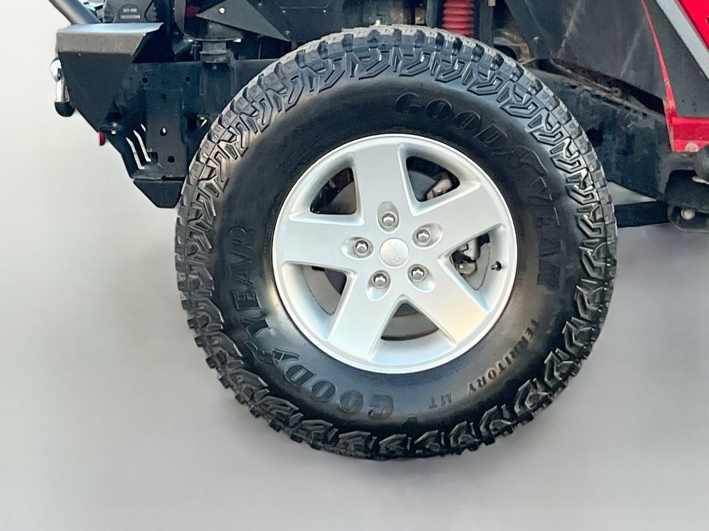 Used 2014 Red Jeep Sport image 26