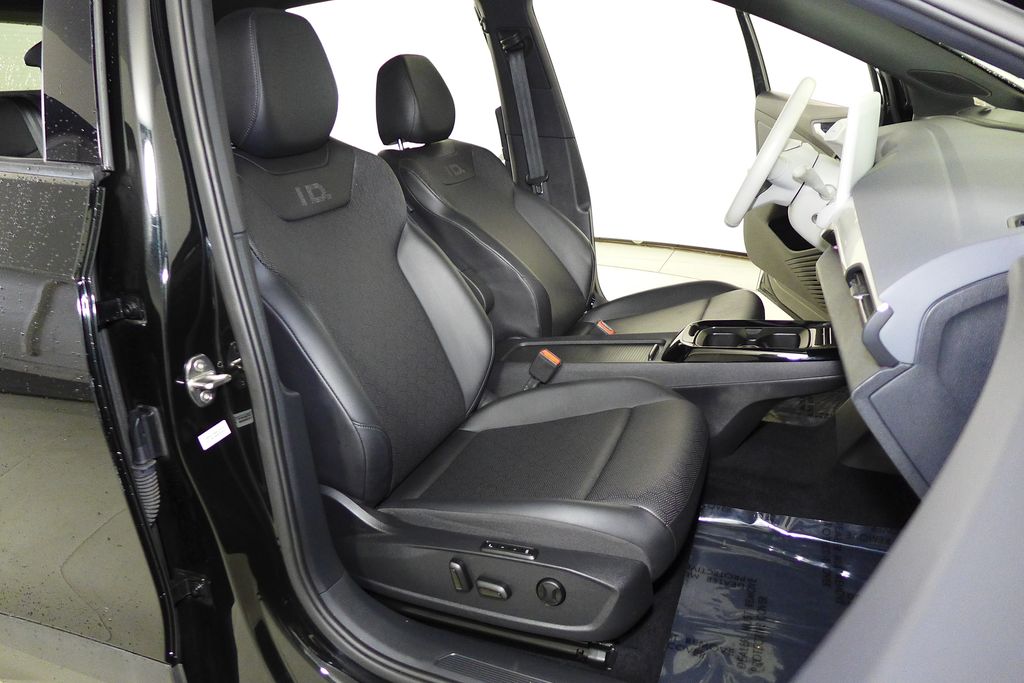 Thumbnail: 2021 Volkswagen ID.4 - 18