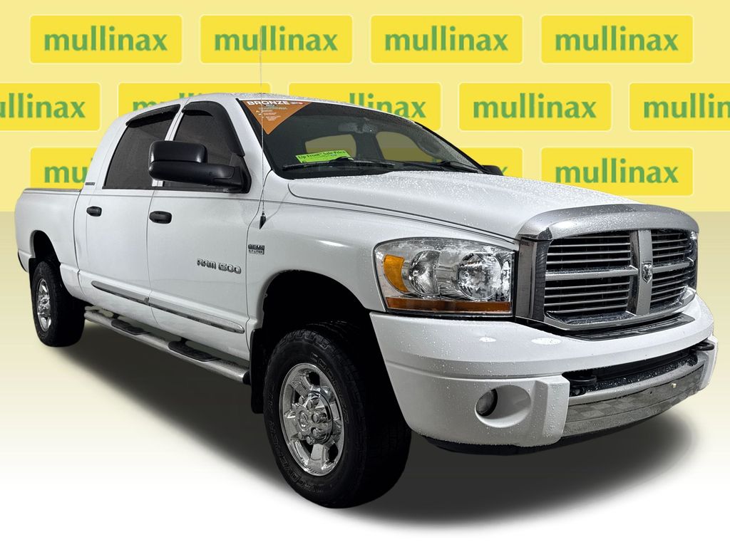Bright White Clearcoat 2006 Dodge RAM 1500 SLT Mega Cab 4WD Pickup Truck Four-Wheel Drive 5-Speed Automatic