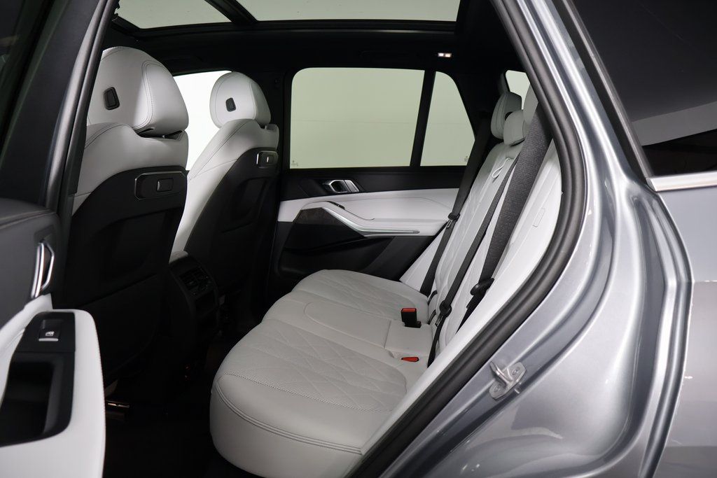 2024 BMW X5 xDrive40i 11