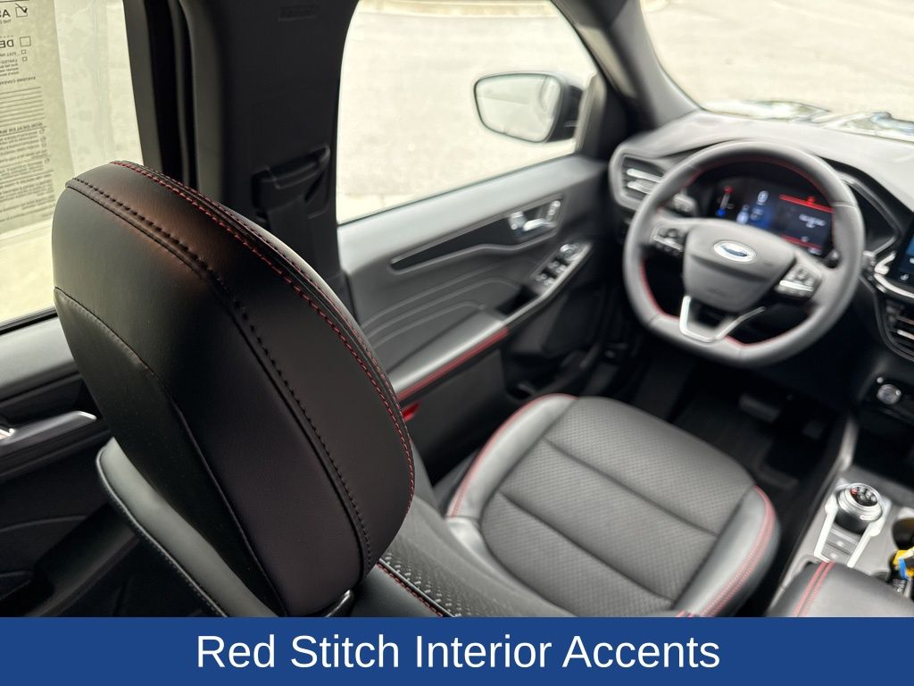 2025 Ford Escape ST-Line Select