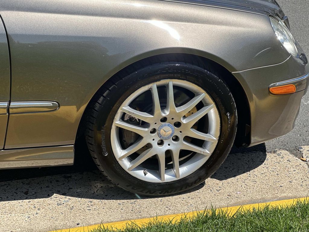 Thumbnail: 2009 Mercedes-Benz CLK - 9