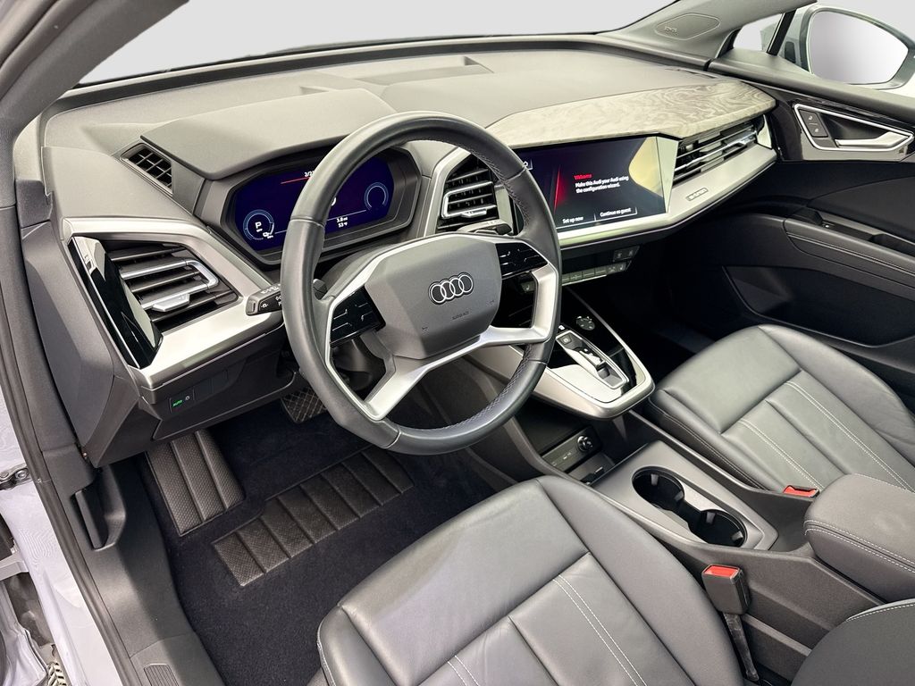 Thumbnail: 2023 Audi Q4 e-tron - 9