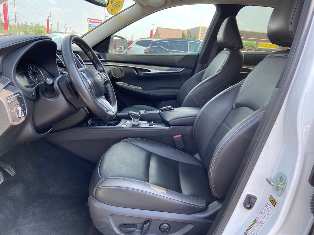 2022 INFINITI QX50 LUXE - 9