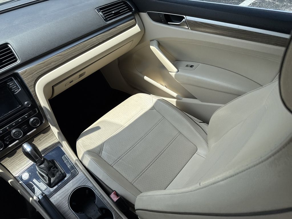 2017 Volkswagen Passat 1.8T SE Black at North Houston Mitsubishi