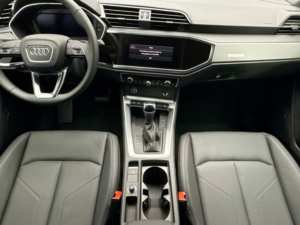 Thumbnail: 2025 Audi Q3 - 13