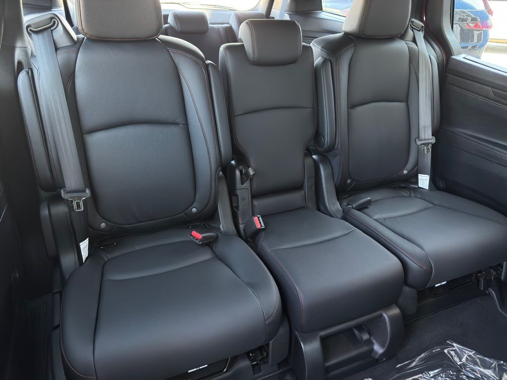 2026 Honda Odyssey Sport-L Red at Community Honda