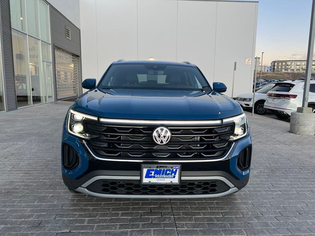 2025 Volkswagen Atlas Cross Sport 2.0T SE w/Technology photo