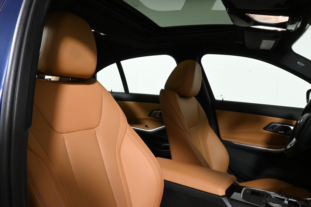 Thumbnail: 2023 BMW 3 Series - 32